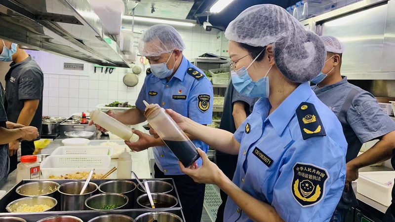 无糖与普通：糖果世界的不同面貌**
